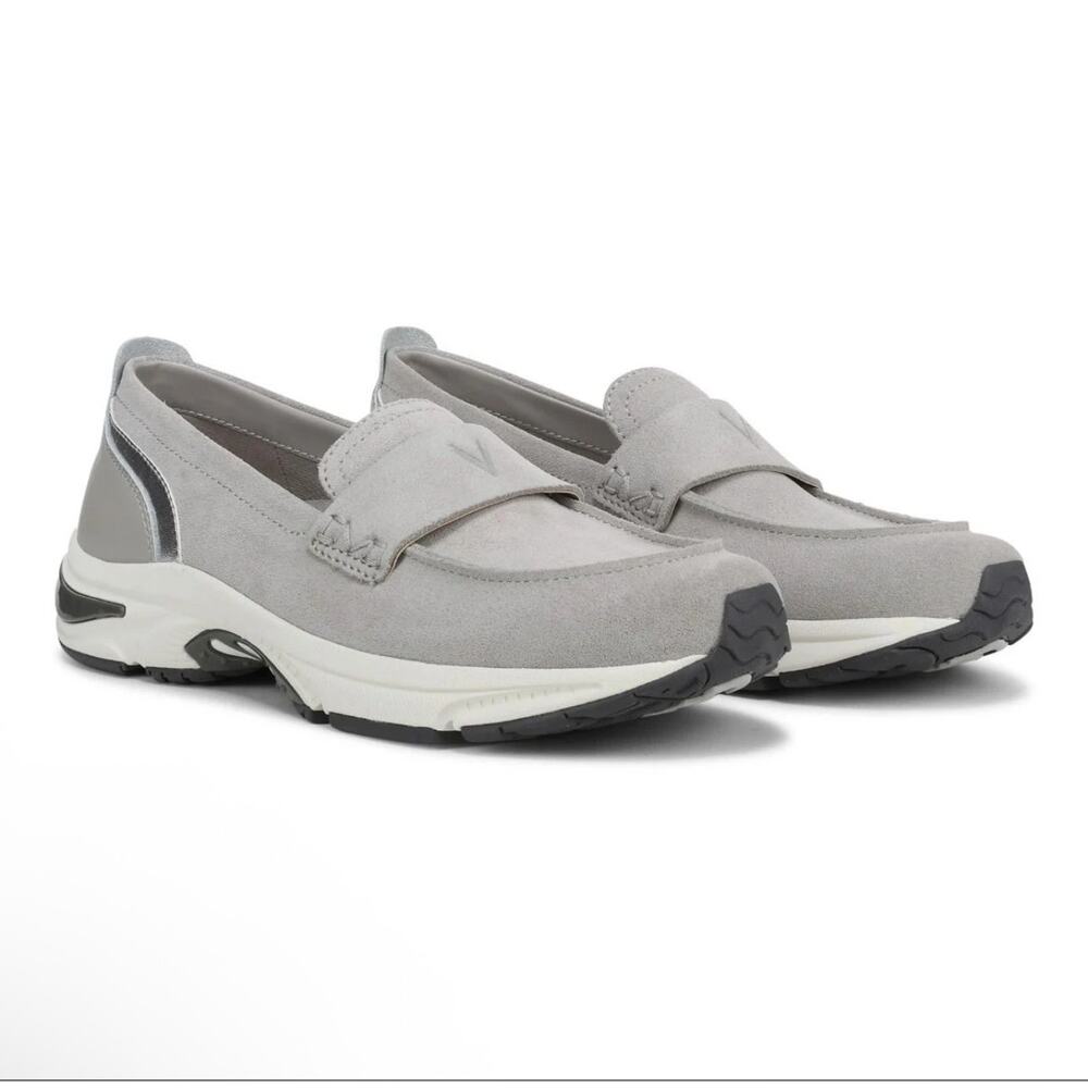 NWOB Vionic Walk Roam Loafer Women's Comfort Shoes Grey Size 7.5 Wide Minimalist